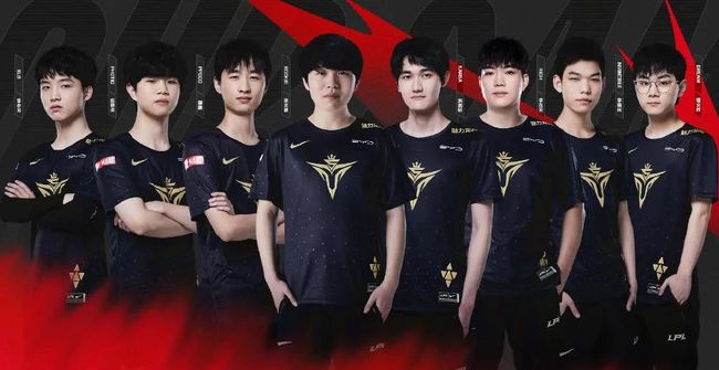 他们在后防 他们在后防