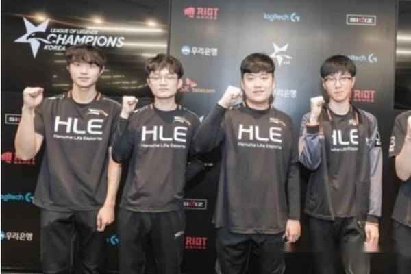 与阿拉木图 与阿拉木图